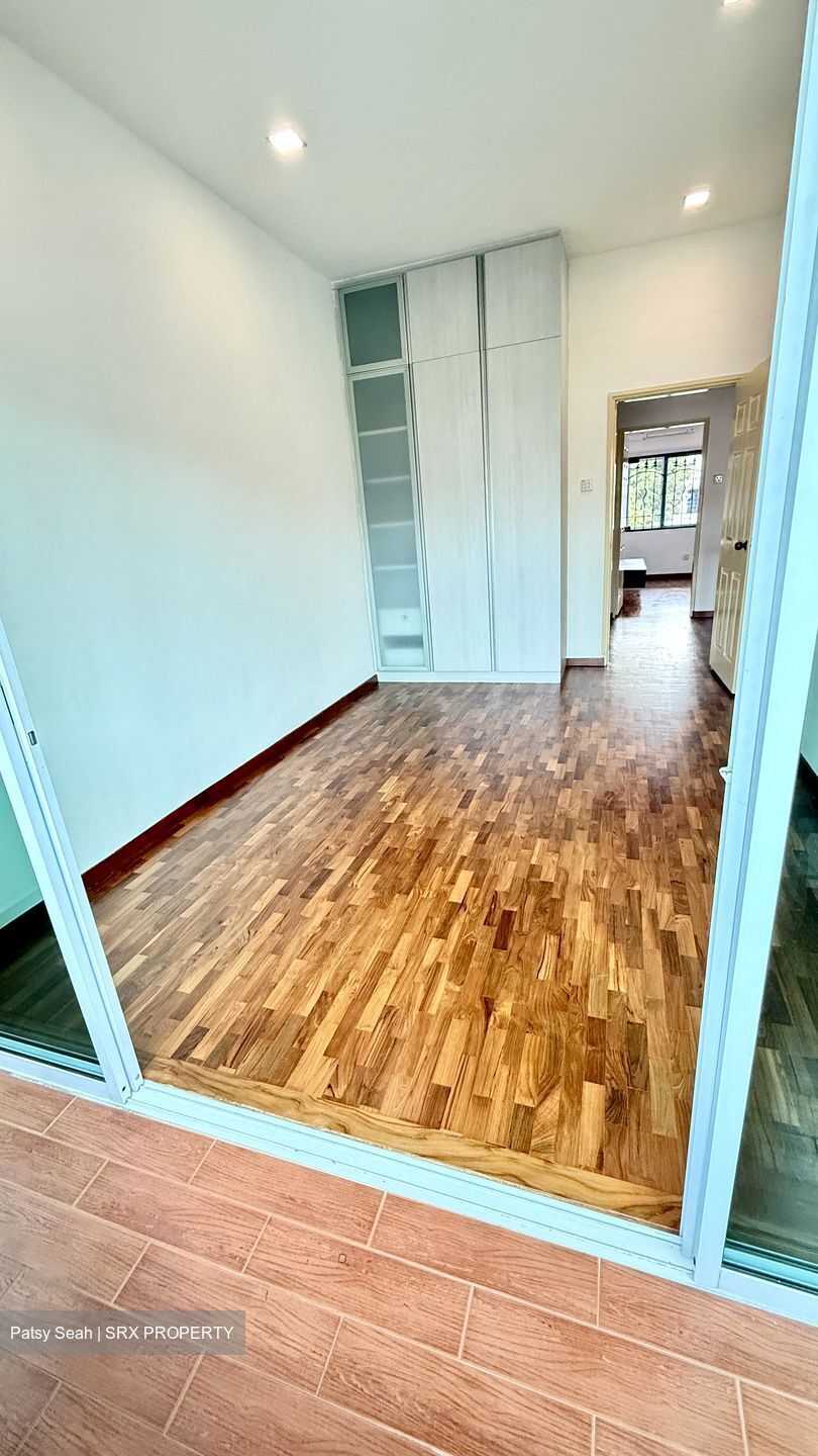 Golden Hill Estate (D19), Terrace #450523711